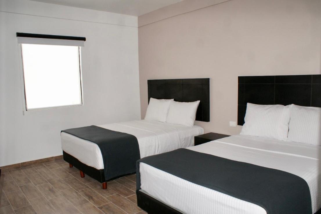 Hotel Capital Frontera モンクローバ エクステリア 写真